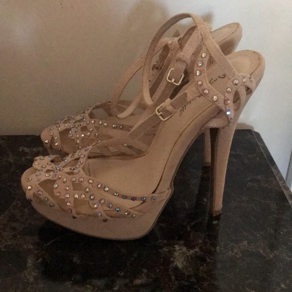 Anne Michell high heel fashion shoe. - Picture 2 of 7